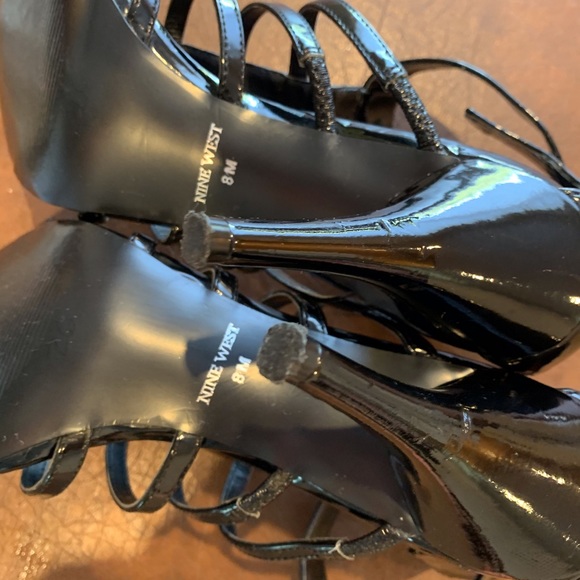 NINE WEST BLACK HEELS - Picture 9 of 9